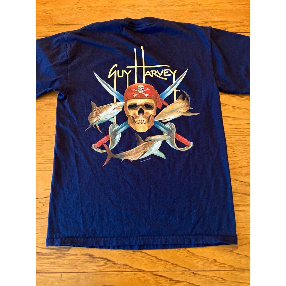 Guy Harvey Men's M Blue Pirate Skull Fish Graphic Crew Neck Cotton T-Shirt